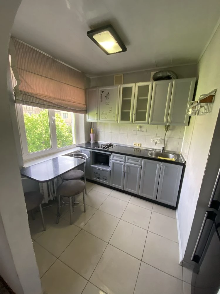 For sale 2-room apartment in the Central urban district of the Krivbassov district.