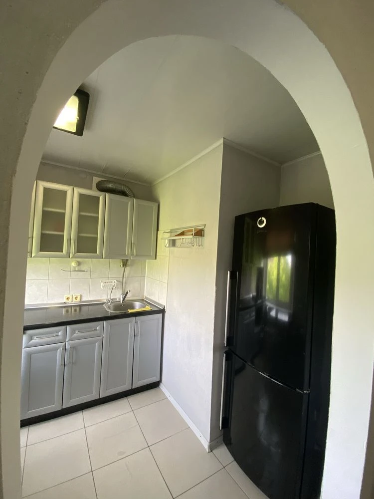 For sale 2-room apartment in the Central urban district of the Krivbassov district.