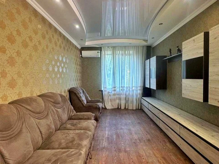 Apartment. Kryvyi Rih, Sichlavska St. (Kremlin St.)