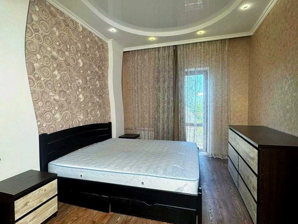 Apartment. Kryvyi Rih, Sichlavska St. (Kremlin St.)