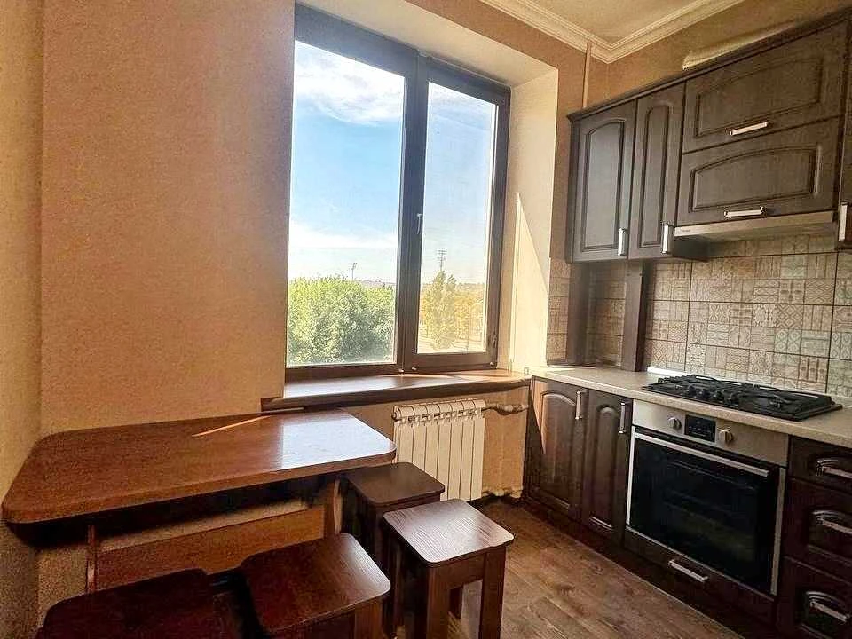 Apartment. Kryvyi Rih, Sichlavska St. (Kremlin St.)