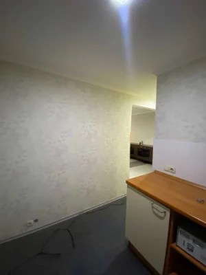 Sale of 3-room apartment with separate entrance, ground floor