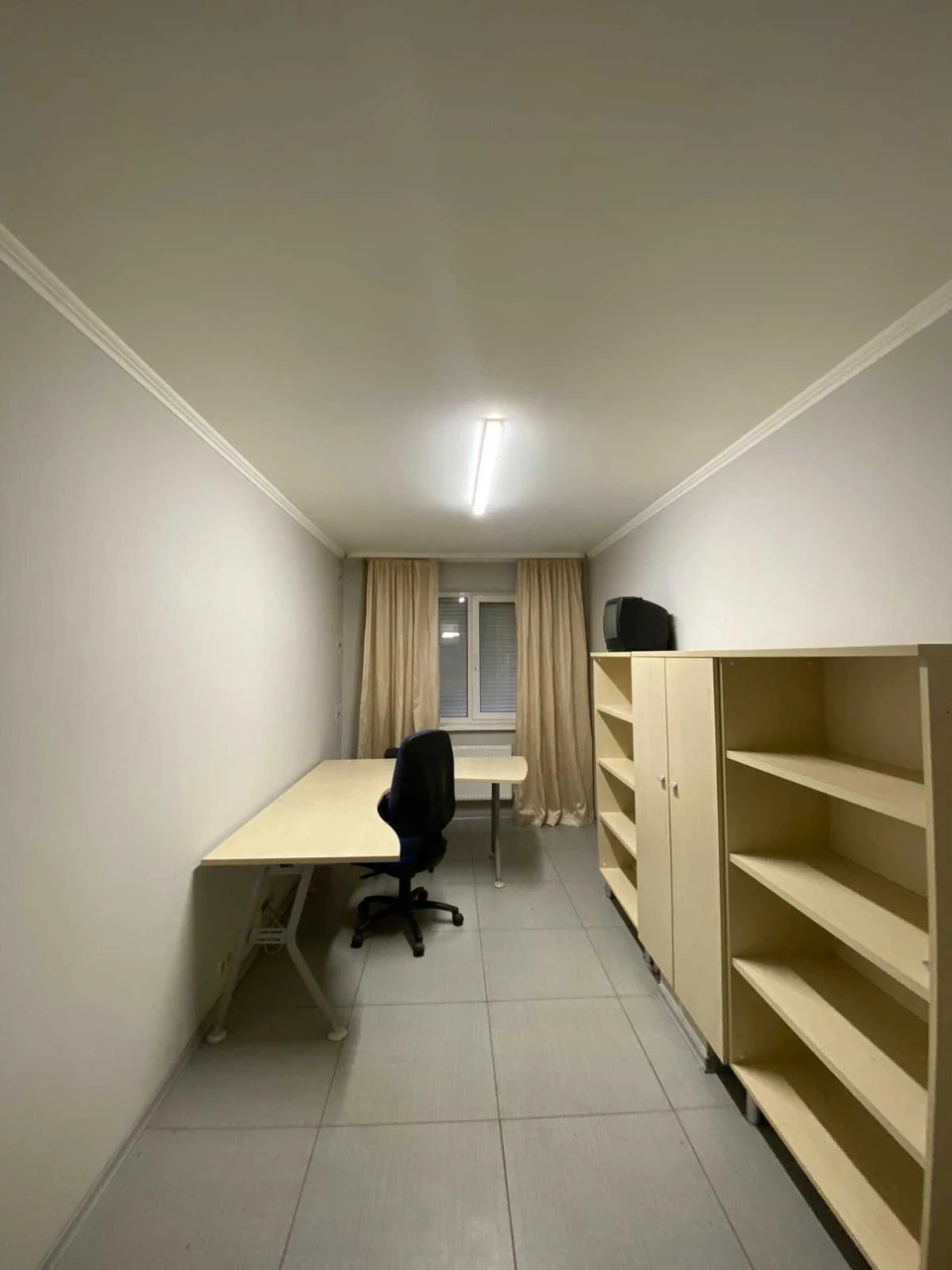 Sale of 3-room apartment with separate entrance, ground floor