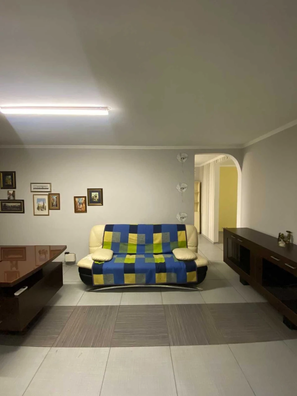 Sale of 3-room apartment with separate entrance, ground floor