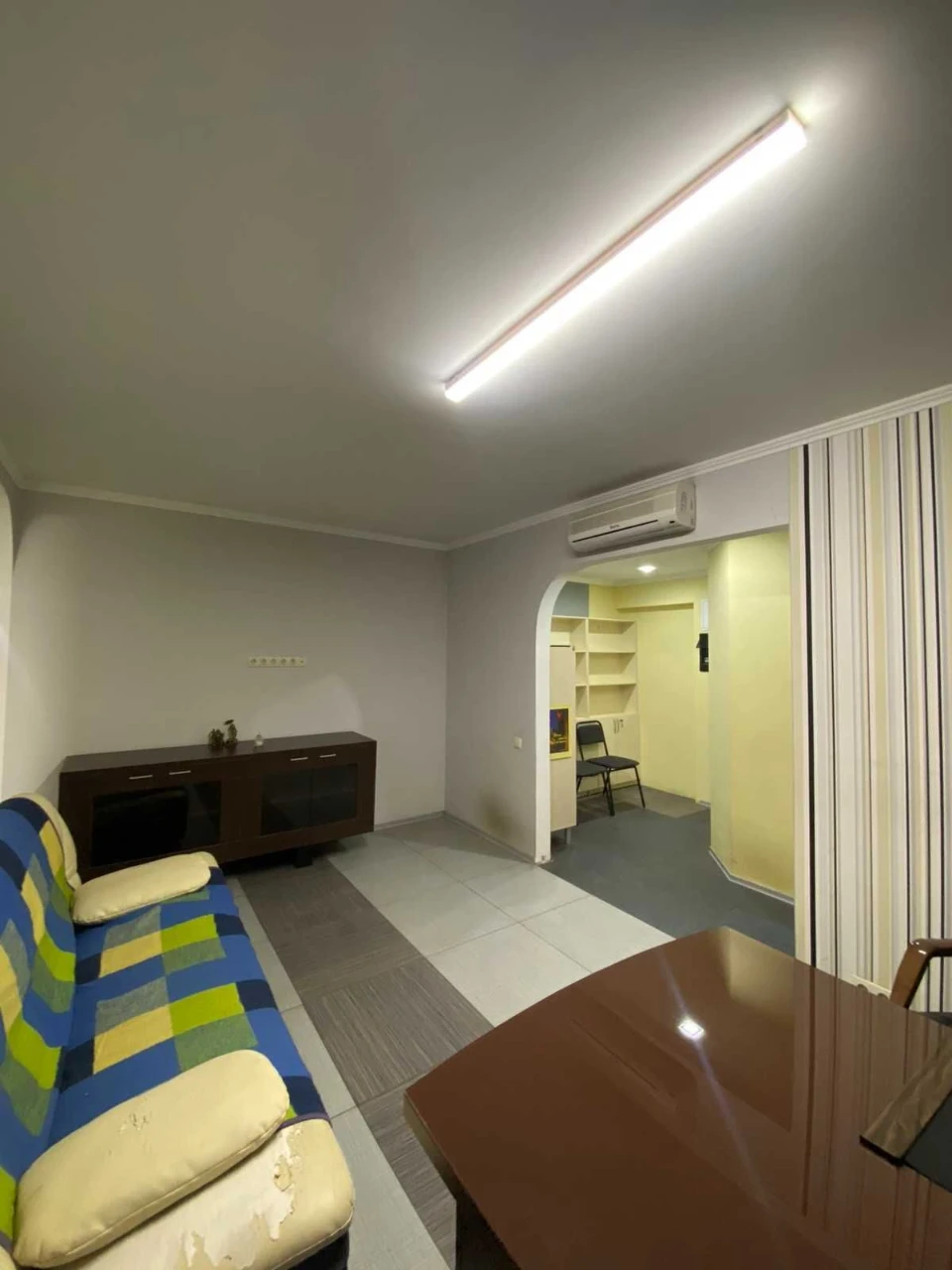 Sale of 3-room apartment with separate entrance, ground floor