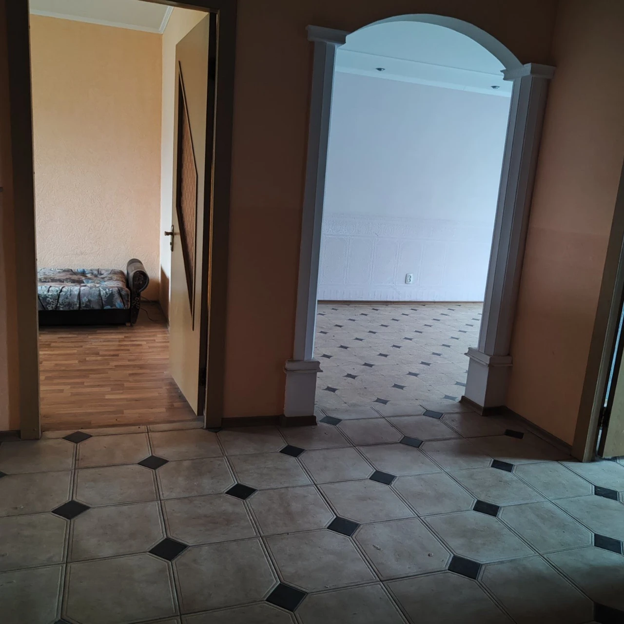 Продам 4 комнатную чешку юбилейная