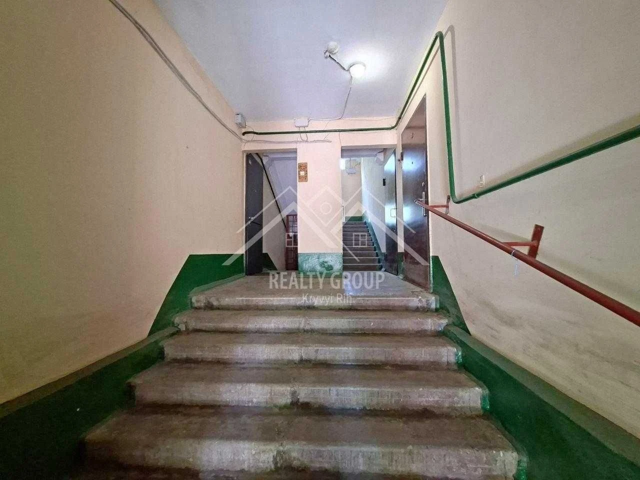 Sale of a 3-room apartment on Sobornosti Street