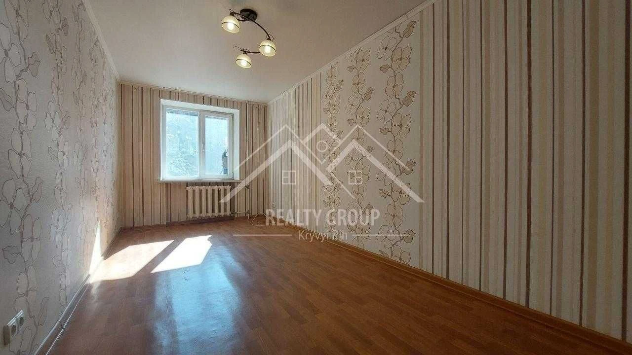 Продаж 3-кімнатній квартири в ЦМ р-ні, біля річки та парковки