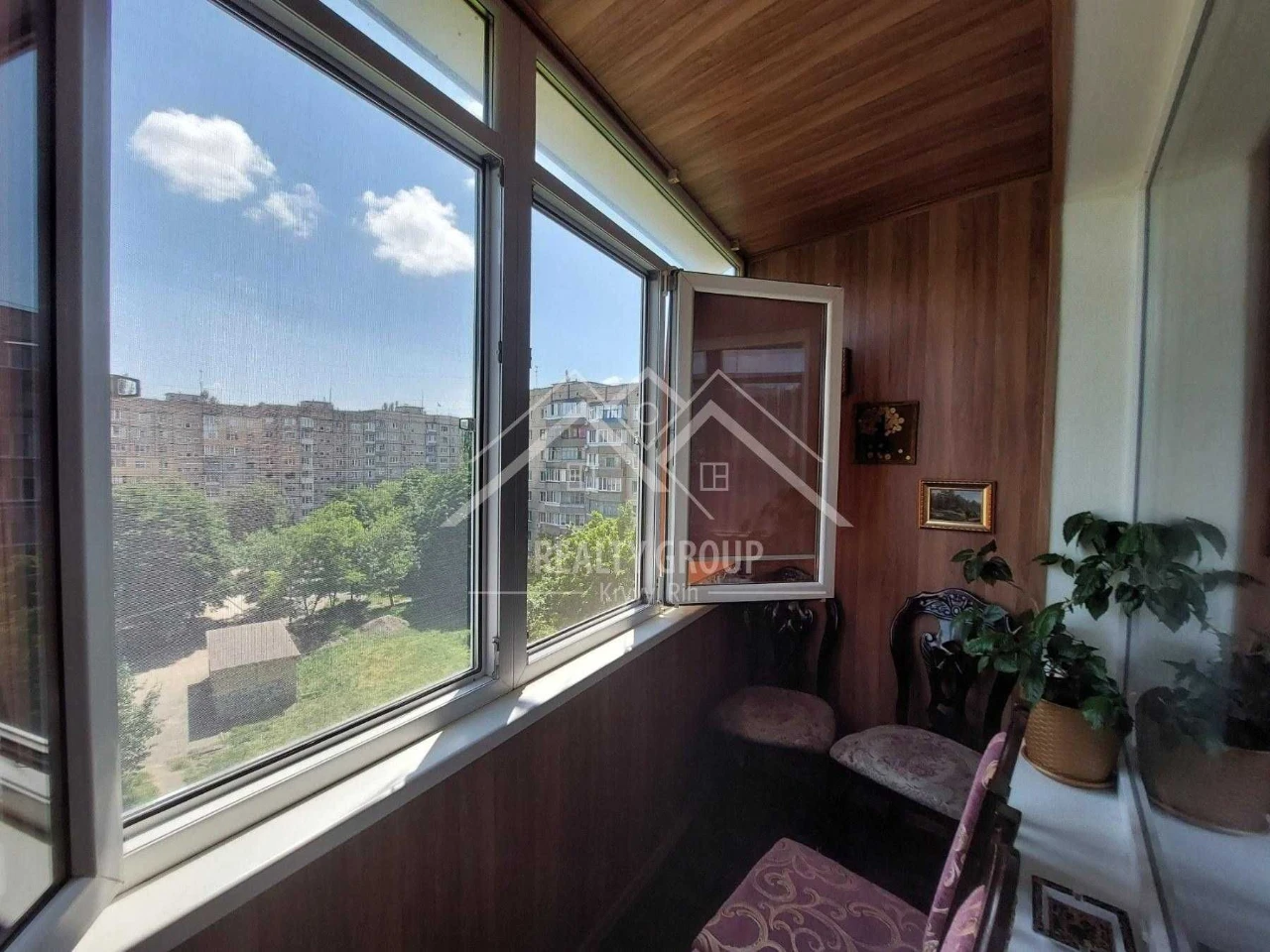Продажа 1-комнатной квартиры с ремонтом, мебелью и техникой на бульваре Вечернем