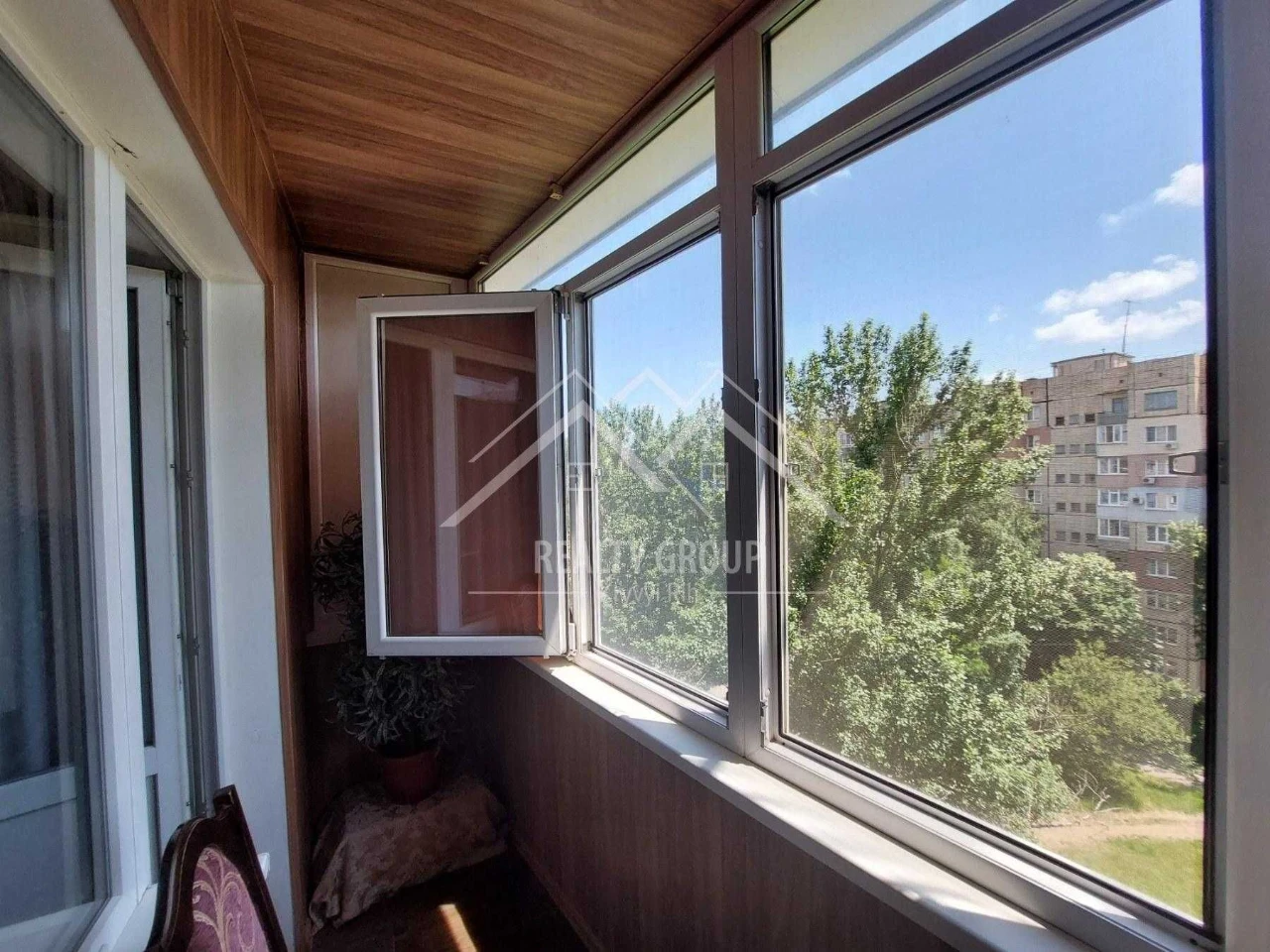 Продажа 1-комнатной квартиры с ремонтом, мебелью и техникой на бульваре Вечернем