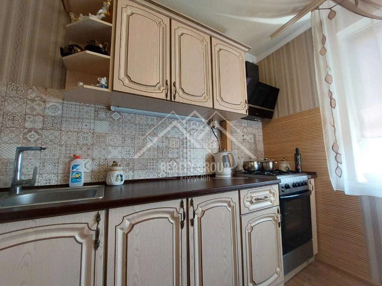 Продажа 1-комнатной квартиры с ремонтом, мебелью и техникой на бульваре Вечернем