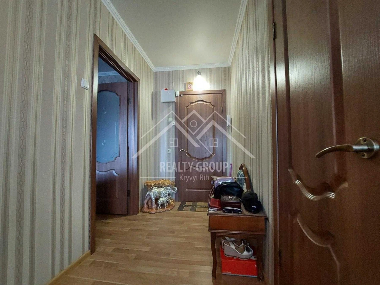 Продажа 1-комнатной квартиры с ремонтом, мебелью и техникой на бульваре Вечернем
