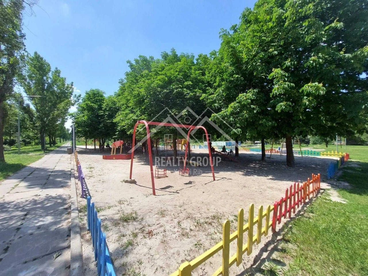 Продажа 1-комнатной квартиры с ремонтом, мебелью и техникой на бульваре Вечернем
