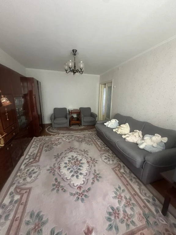 For Sale: Three-room apartment in the 17th district of Ternovskoy