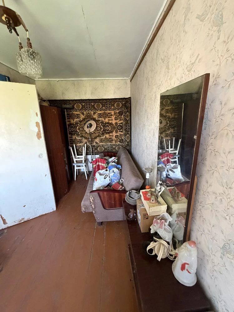 For sale: 3-bedroom apartment in the metallurgical district.