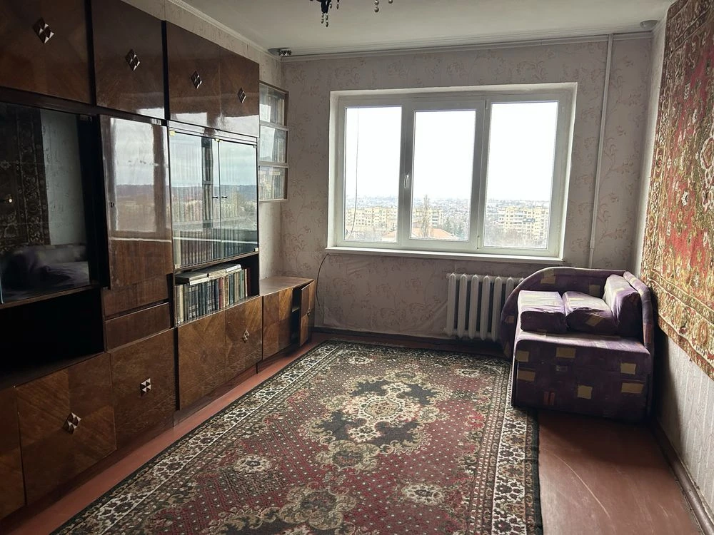 Kres вул. Нарвська - Spacious 3-bedroom apartment with a large balcony