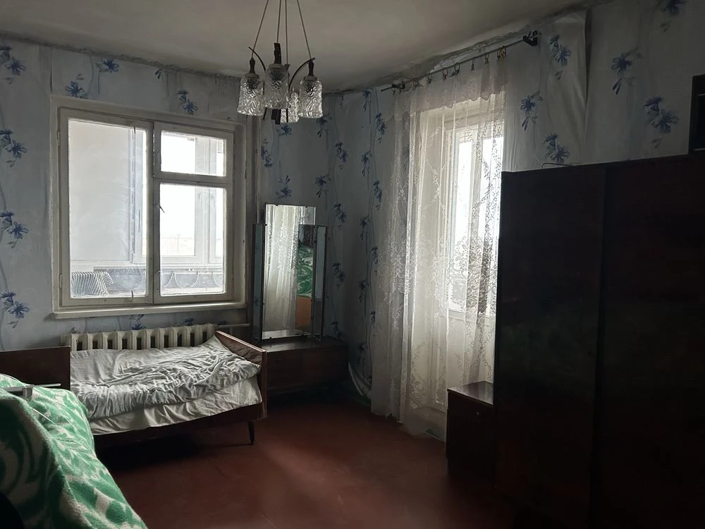 Kres вул. Нарвська - Spacious 3-bedroom apartment with a large balcony