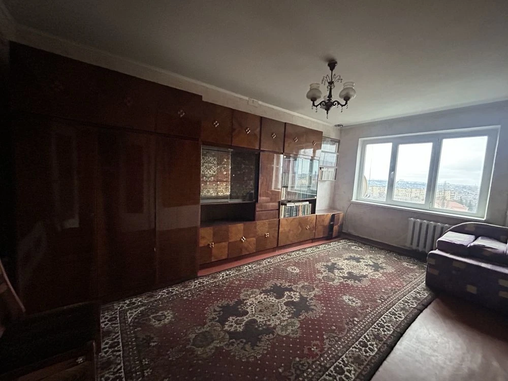 Kres вул. Нарвська - Spacious 3-bedroom apartment with a large balcony