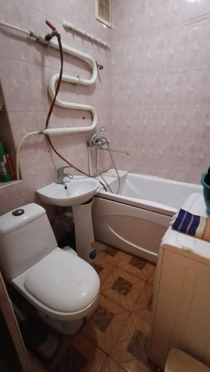 Продається терміново 3-кімнатна квартира, вул. Соборності