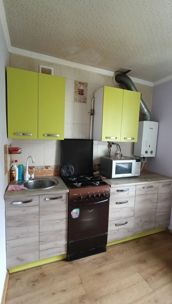 Продається терміново 3-кімнатна квартира, вул. Соборності