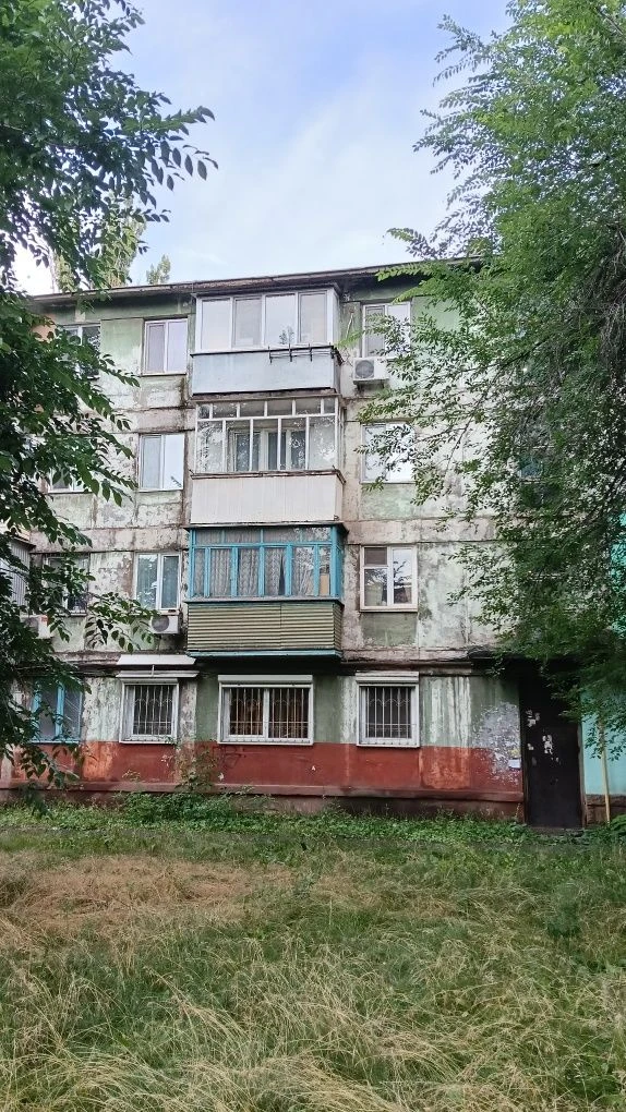 Продається терміново 3-кімнатна квартира, вул. Соборності