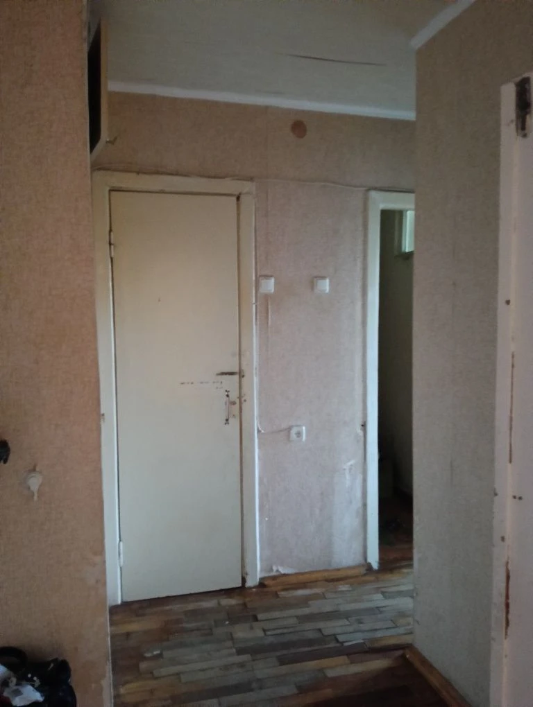 Продається терміново 2-кімнатна квартира 98 кв. м