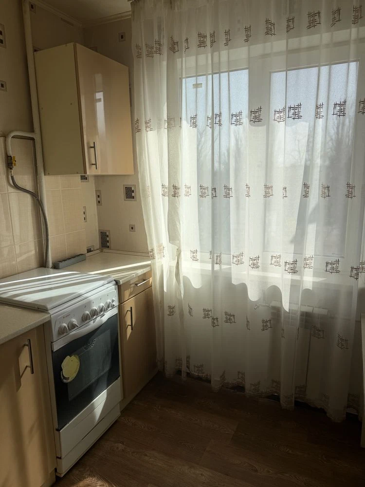 Продам 2-х  комнатную Соцгород (Восход)