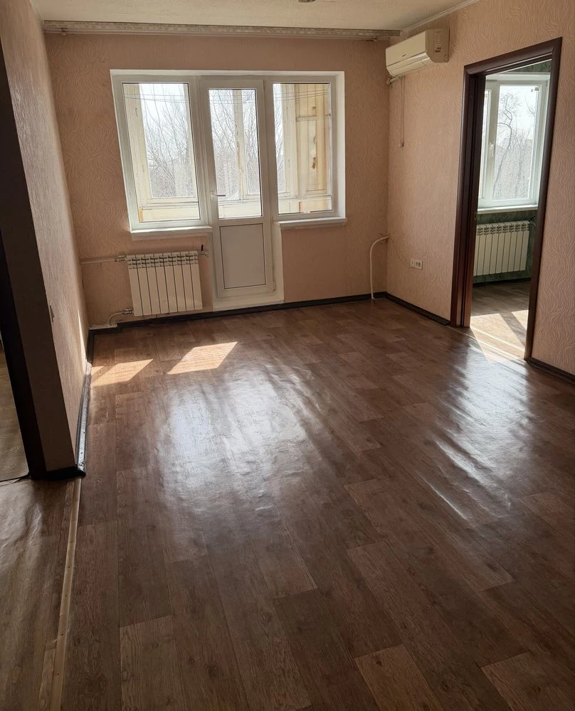 Продам 2-х  комнатную Соцгород (Восход)