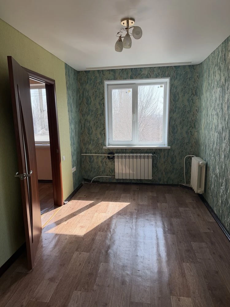Продам 2-х  комнатную Соцгород (Восход)