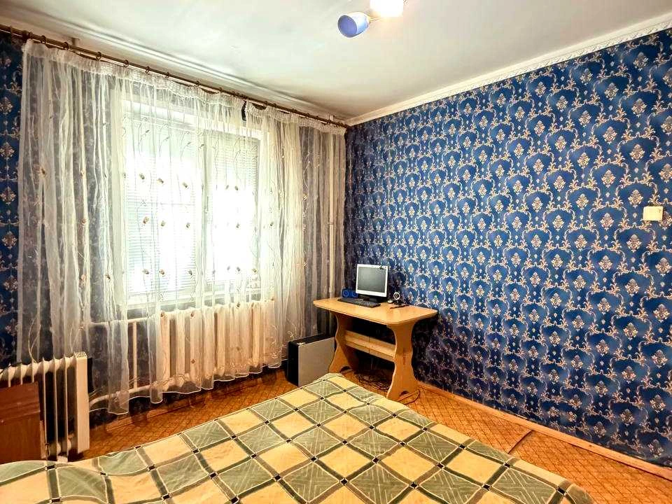 Квартира. Кривий Ріг, Вечірній проспект.