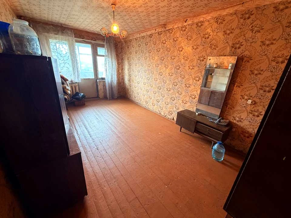 Apartment. Kryvyi Rih, University Street (Gagarin)