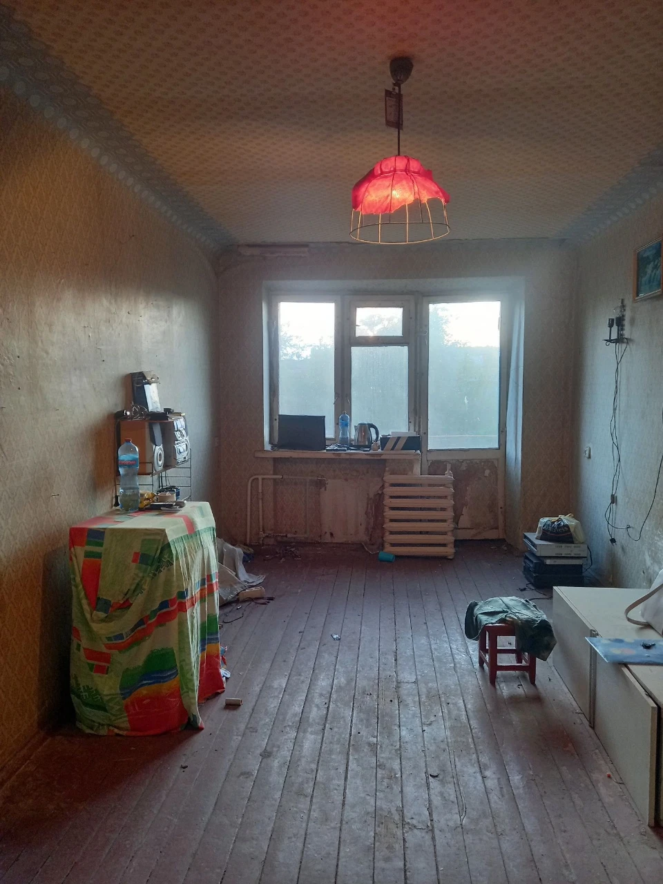 КРЭС продается 3 квартира.