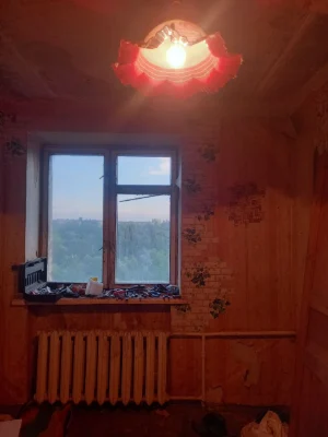 КРЭС продается 3 квартира.
