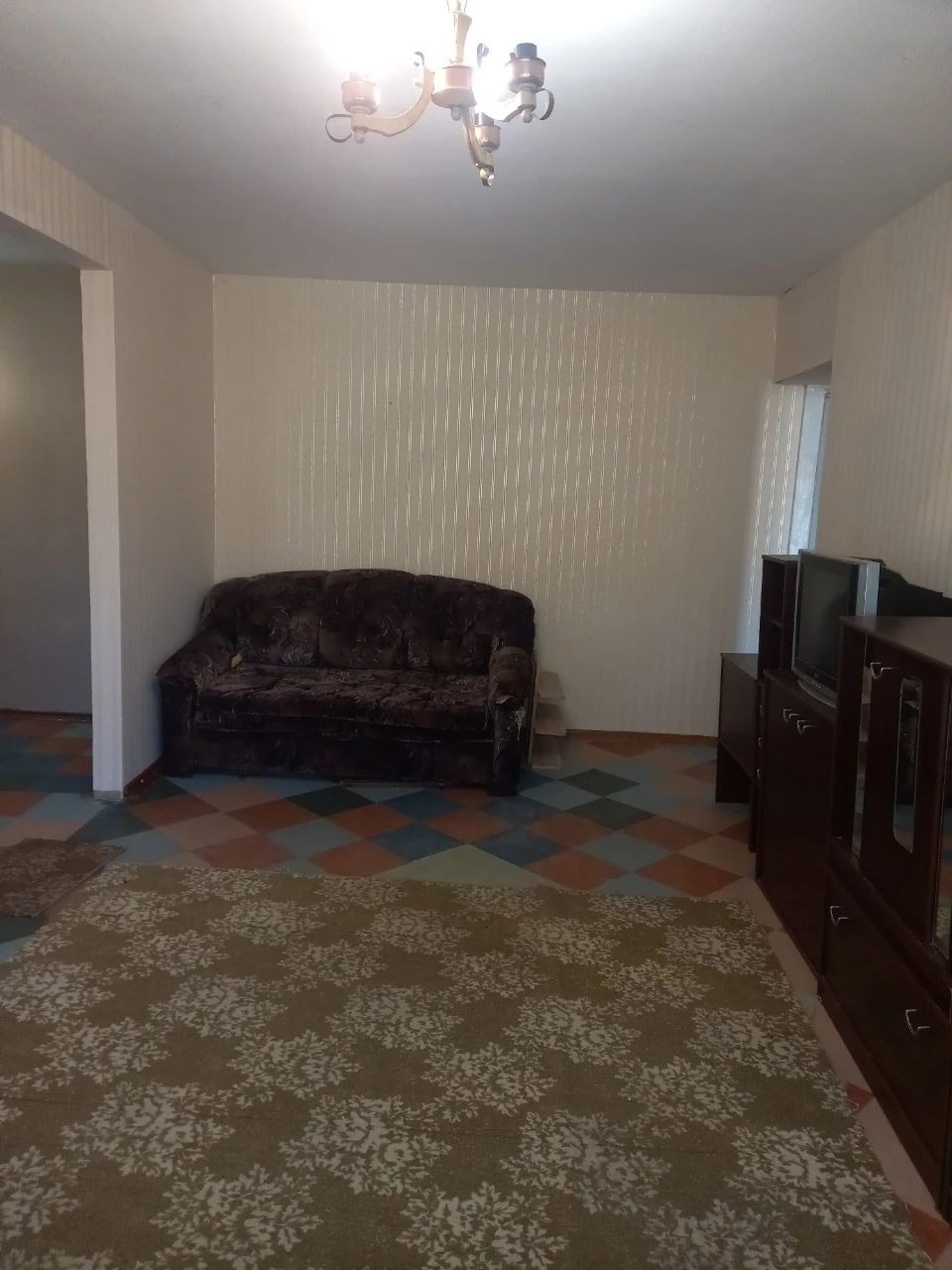 3 room apartment in building on Street Rekordnaya 17, 44th district