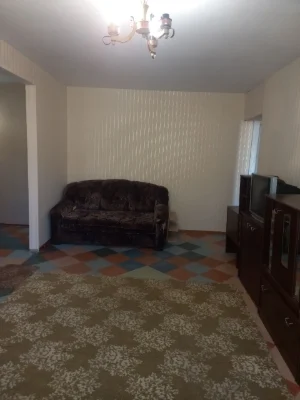 3 room apartment in building on Street Rekordnaya 17, 44th district