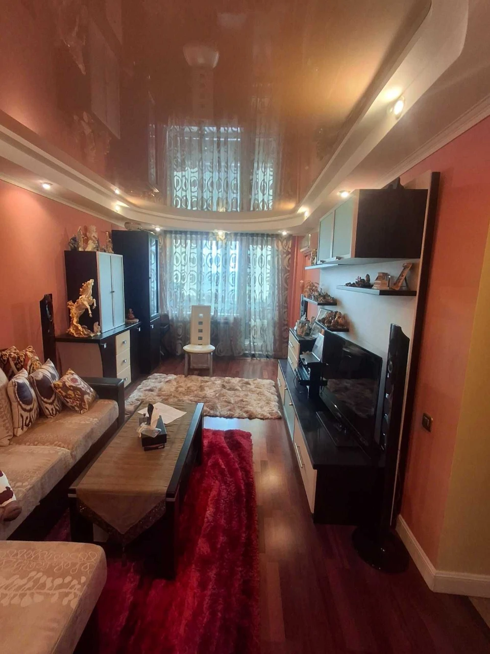 For sale: 3-room apartment, Jubileynyi district, independent heating!