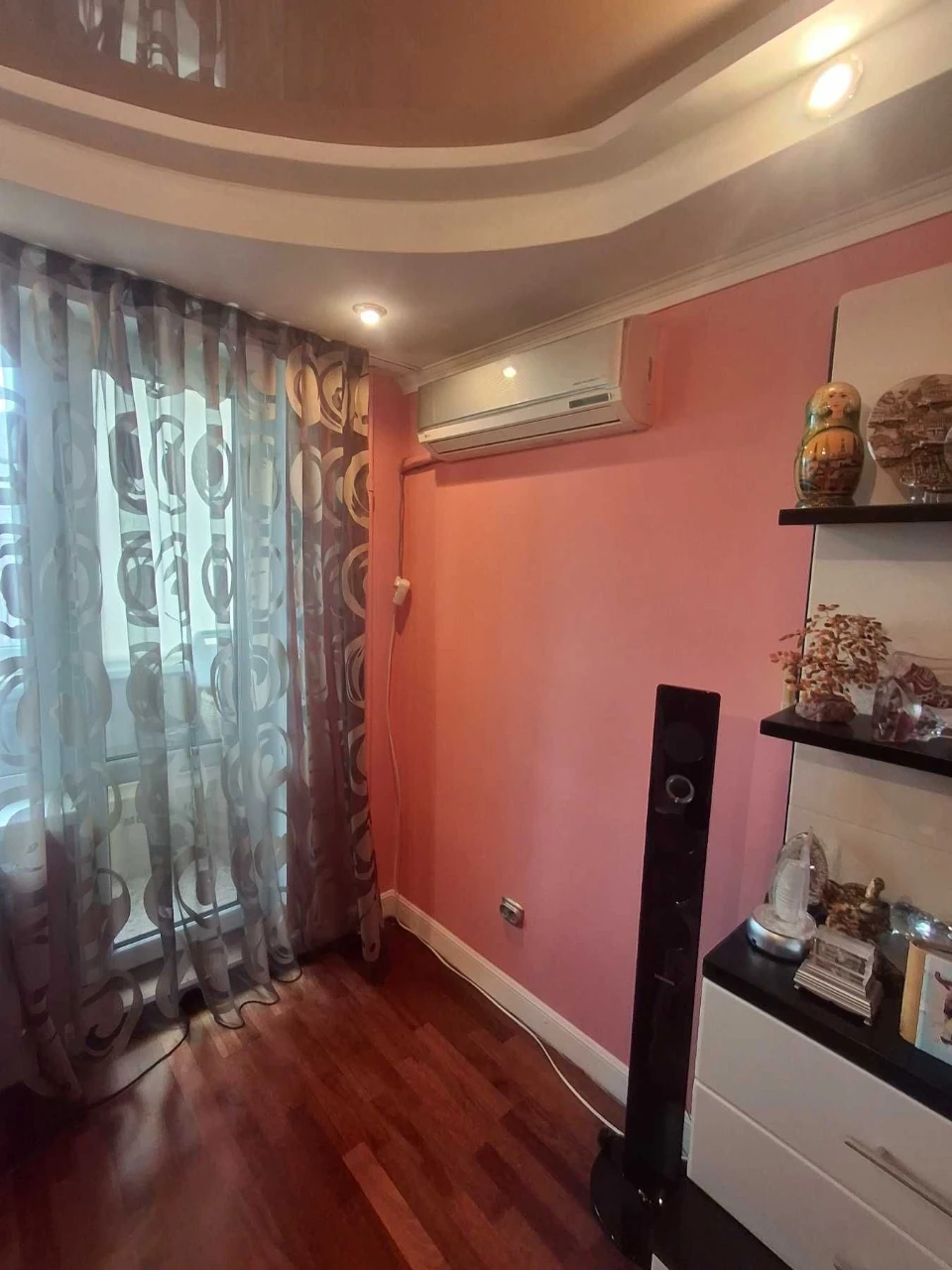 For sale: 3-room apartment, Jubileynyi district, independent heating!