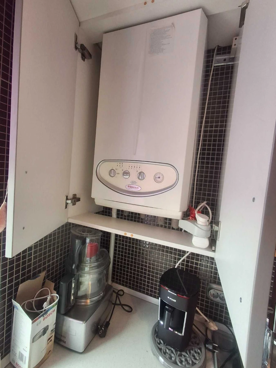 For sale: 3-room apartment, Jubileynyi district, independent heating!