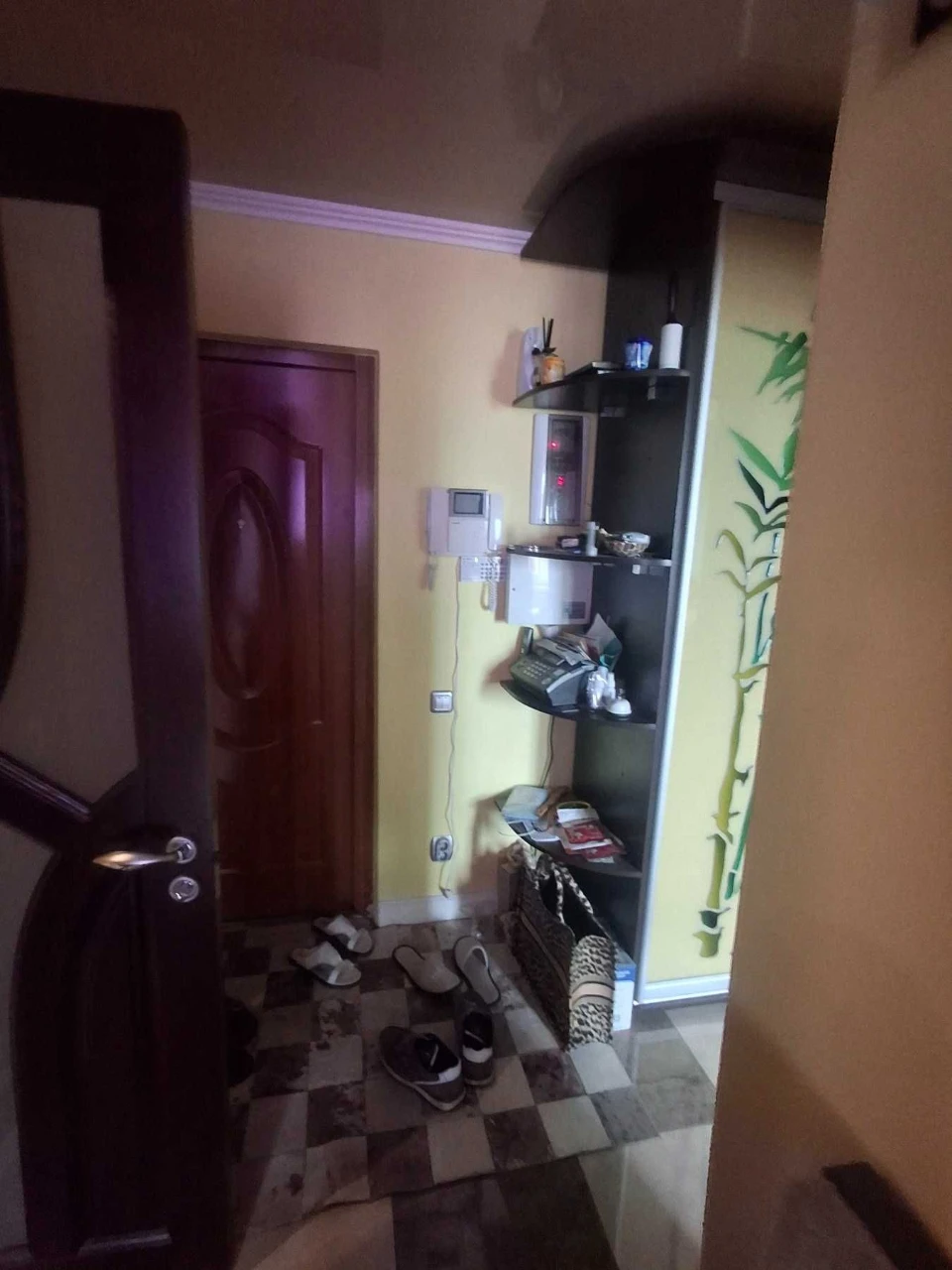 For sale: 3-room apartment, Jubileynyi district, independent heating!