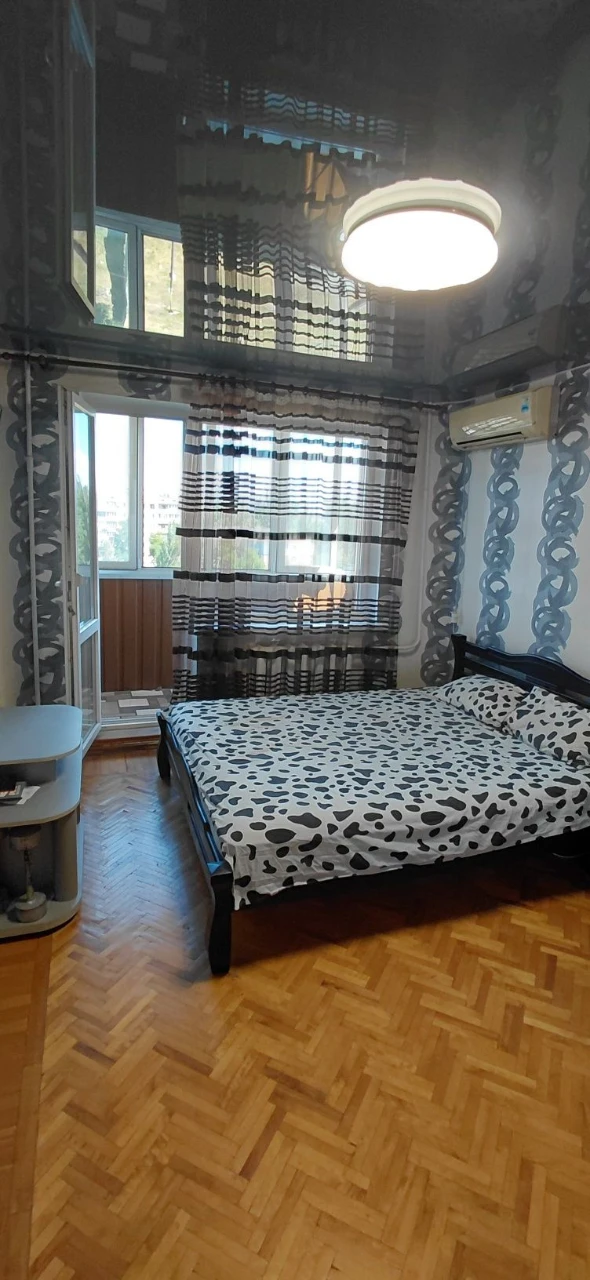 Продаж 3-кімнатній квартири в центрі
