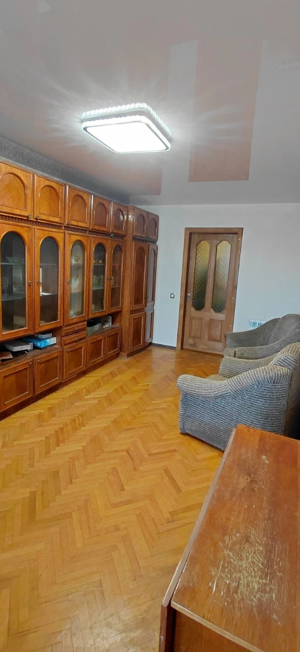 Продаж 3-кімнатній квартири в центрі