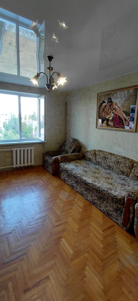 Продаж 3-кімнатній квартири в центрі