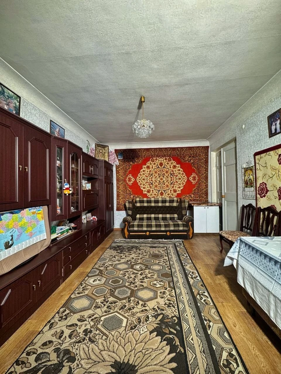 Продам квартиру  2к.кв. на Универмаге с АВТОНОМКОЙ.