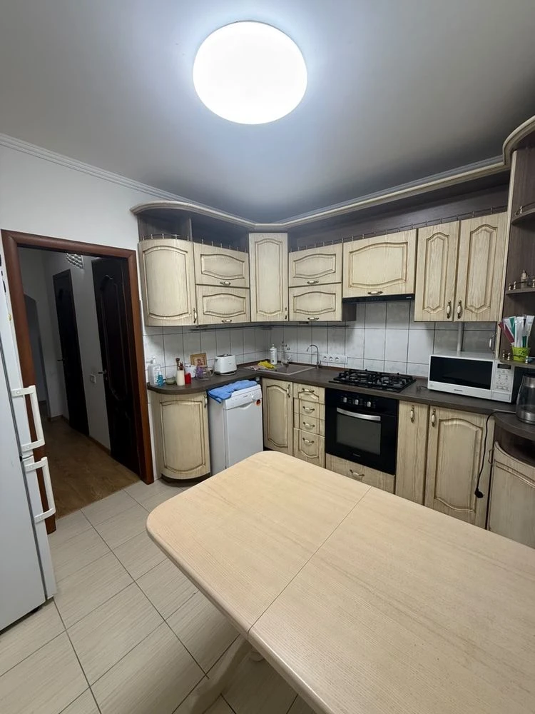 Продажа 3-комнатной квартиры, 72,1 м.кв, в чешском стиле с автономным отоплением
