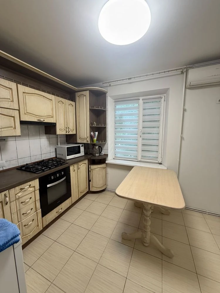 Продажа 3-комнатной квартиры, 72,1 м.кв, в чешском стиле с автономным отоплением