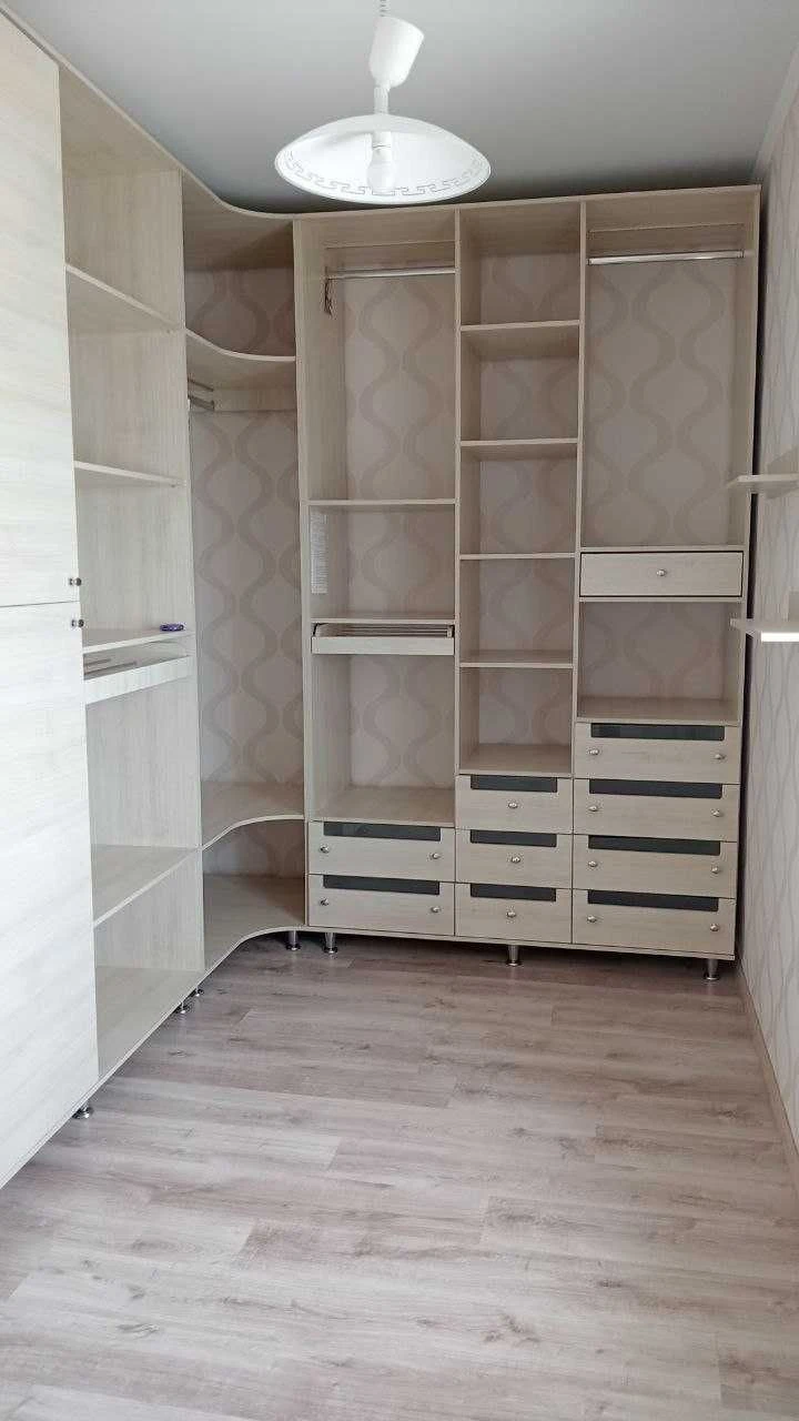 Продається трикімнатна квартира в Центральному районі