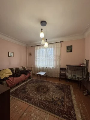3 room apartment on Tvorcheskaya Street.