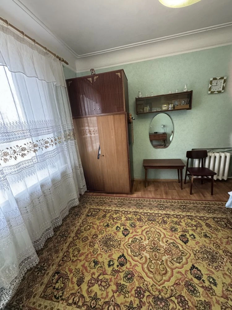 3 room apartment on Tvorcheskaya Street.