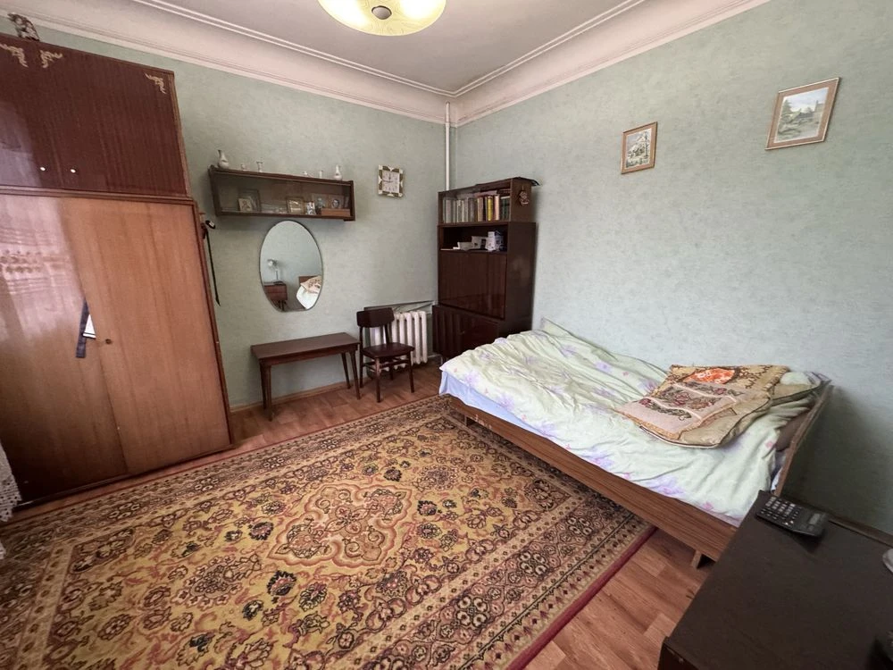 3 room apartment on Tvorcheskaya Street.