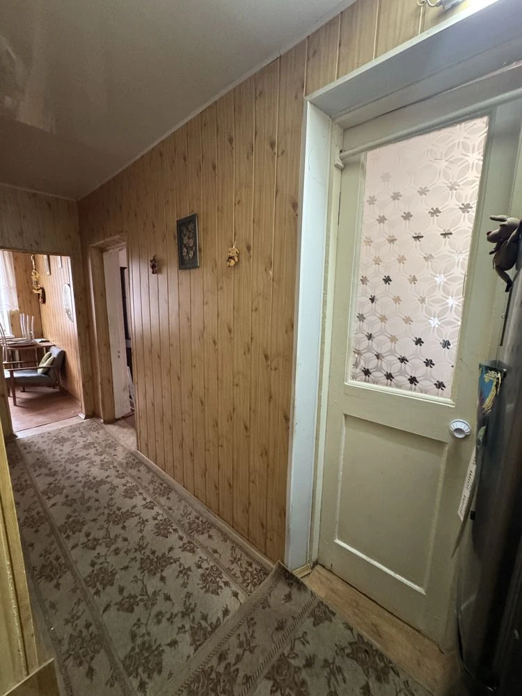 3 room apartment on Tvorcheskaya Street.